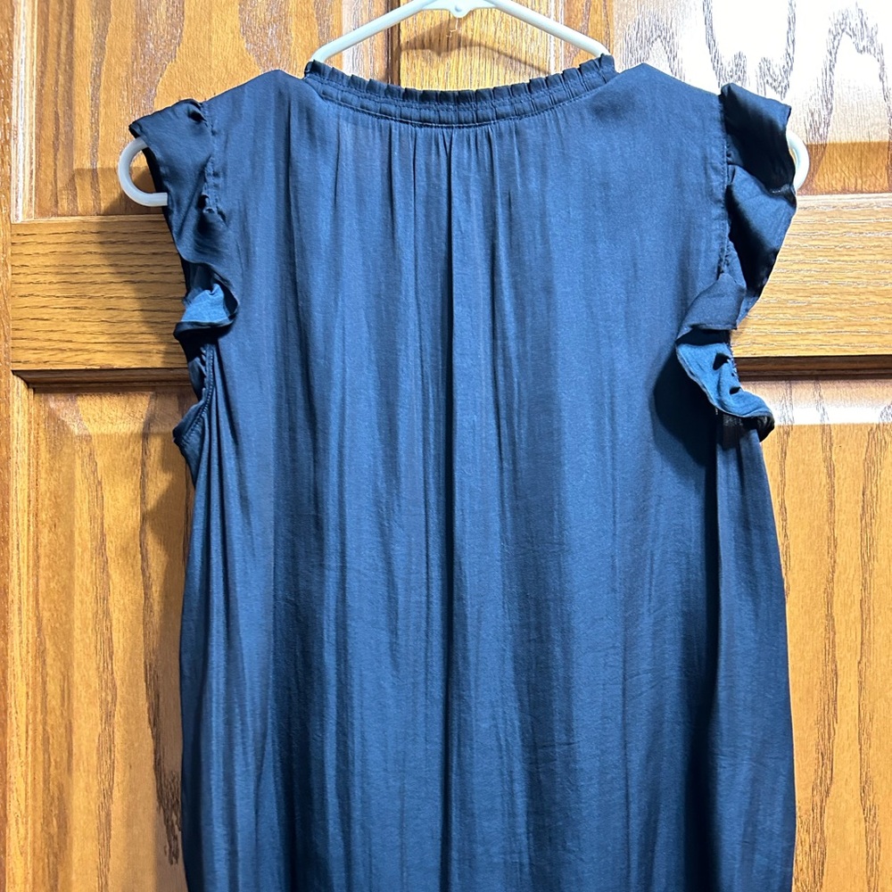 Loft Sleeveless shirt - Picture 3 of 5